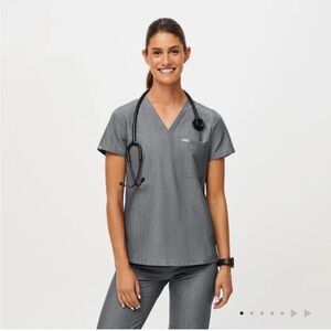 FIGS Catarina One-Pocket Scrub Top Shirt XXS Graphite grey
